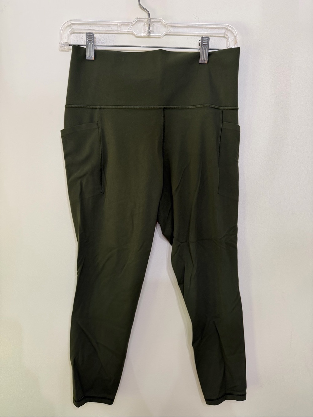 Athleta Salutation 7/8 Stash Pocket Tight Leggings Workout Olive Green Womens M - Picture 2 of 9